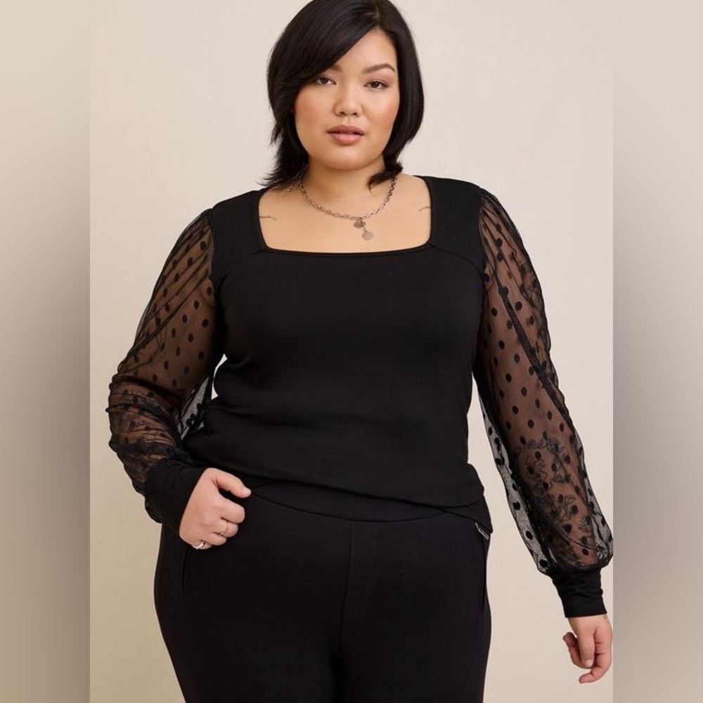 Torrid Super Soft Dot Mesh Sleeve Top Size 4 Black